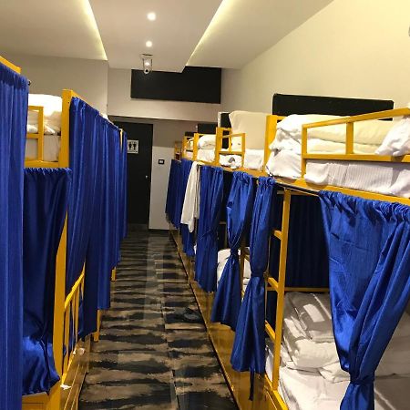 Mango Dormitory Mumbai Exterior photo